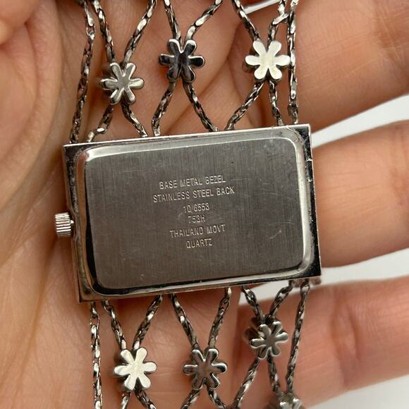 Anne Klein Women’s Fashion Watch Silver Tone, 31mm Working New Battery - Picture 7 of 8